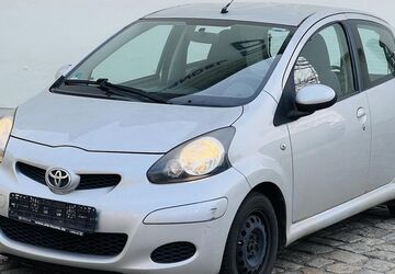 Toyota Aygo (X) 100.000 km 2.800 &euro; Dresden 01257