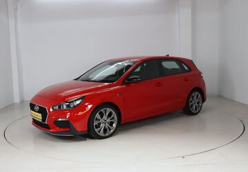 Hyundai i30 22.680 km 17.290 &euro; Dresden 01237