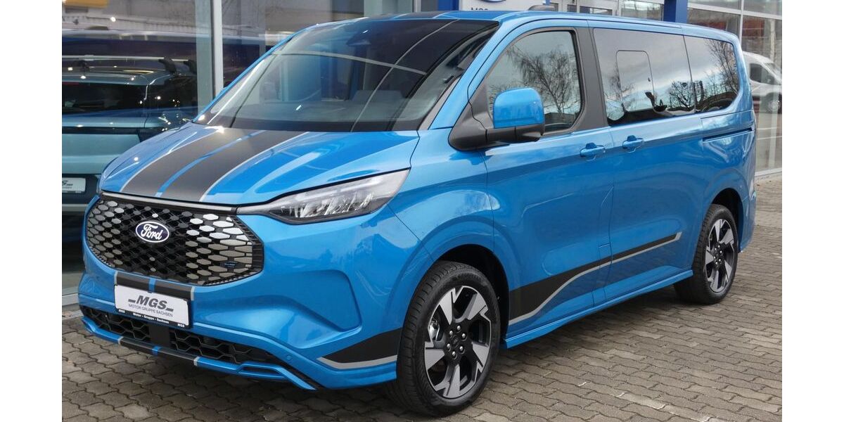 Ford Tourneo Custom 3.000 km 57.990 &euro; Radebeul 01445