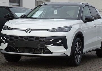VW T-Roc 1.500 km 41.890 &euro; Meißen 01662