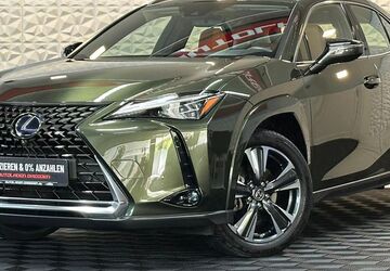 Lexus UX 27.246 km 32.999 &euro; Heidenau 01809