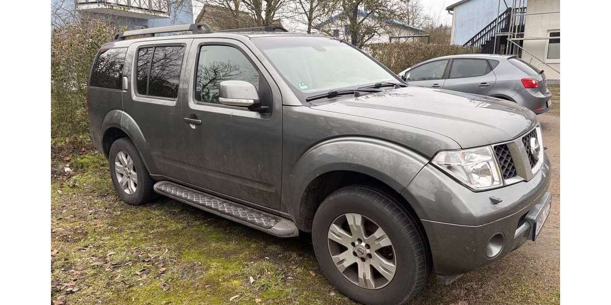Nissan Pathfinder 223.000 km 9.995 &euro; Dresden 01259