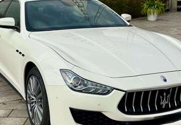 Maserati Ghibli 76.900 km 26.950 &euro; Dresden 01157