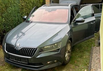 Skoda Superb 112.773 km 18.000 &euro; Arnsdorf 01477