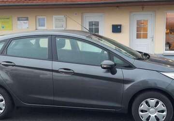 Ford Fiesta 49.630 km 9.950 &euro; Dresden 01328