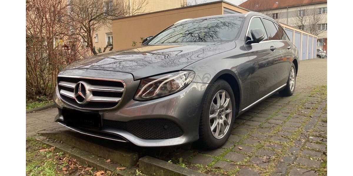 Mercedes-Benz E 220 140.000 km 20.500 &euro; Dresden 01237