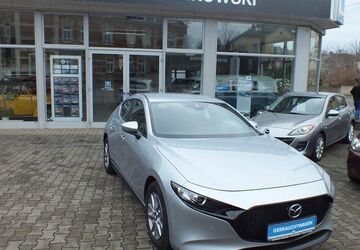 Mazda 3 60.100 km 17.990 &euro; Radebeul 01445