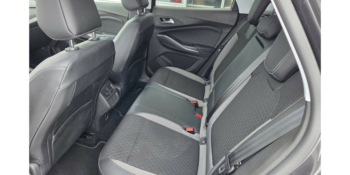 Opel Grandland X 1.2 Start/Stop 120 Jahre Navi/LED 38.696 km 10.900 &euro; Wilsdruff 01723